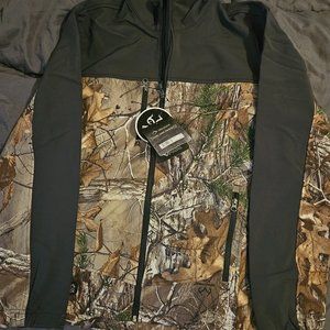 DriDuck Mens Camo Softshell Jacket (new with tags)